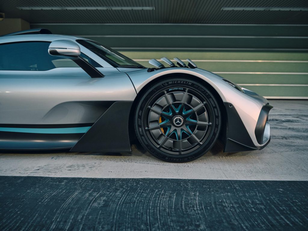 Michelin zaprojektował oponę do Mercedesa AMG One MOTOFAKTOR