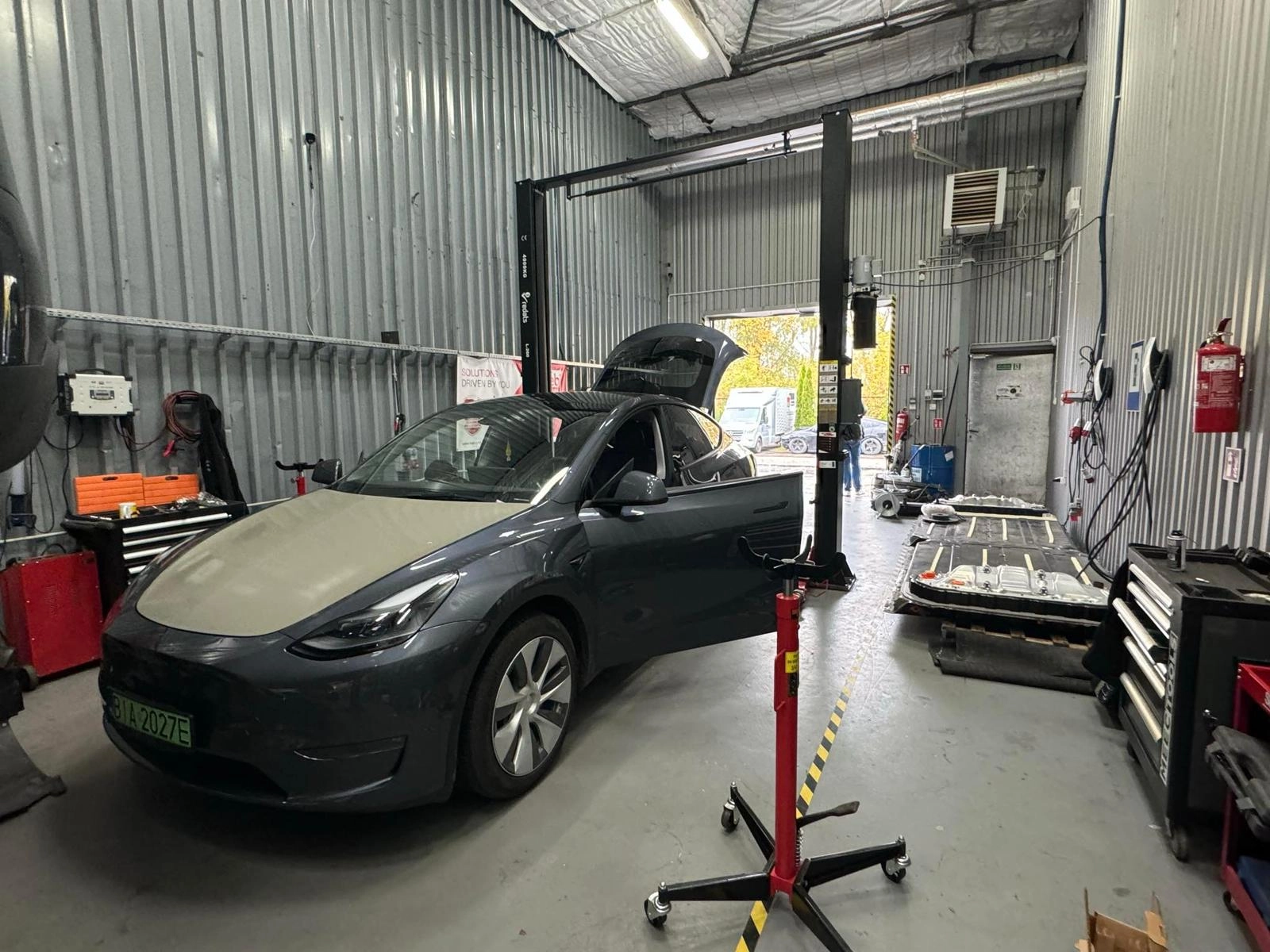 EV Repair Garage