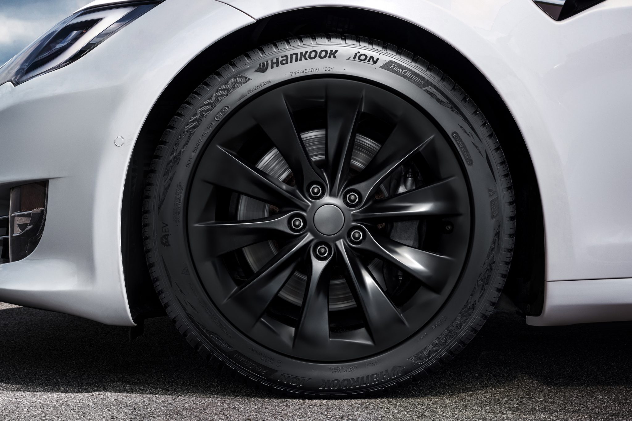 Opona całoroczna do EV Hankook iON FlexClimate